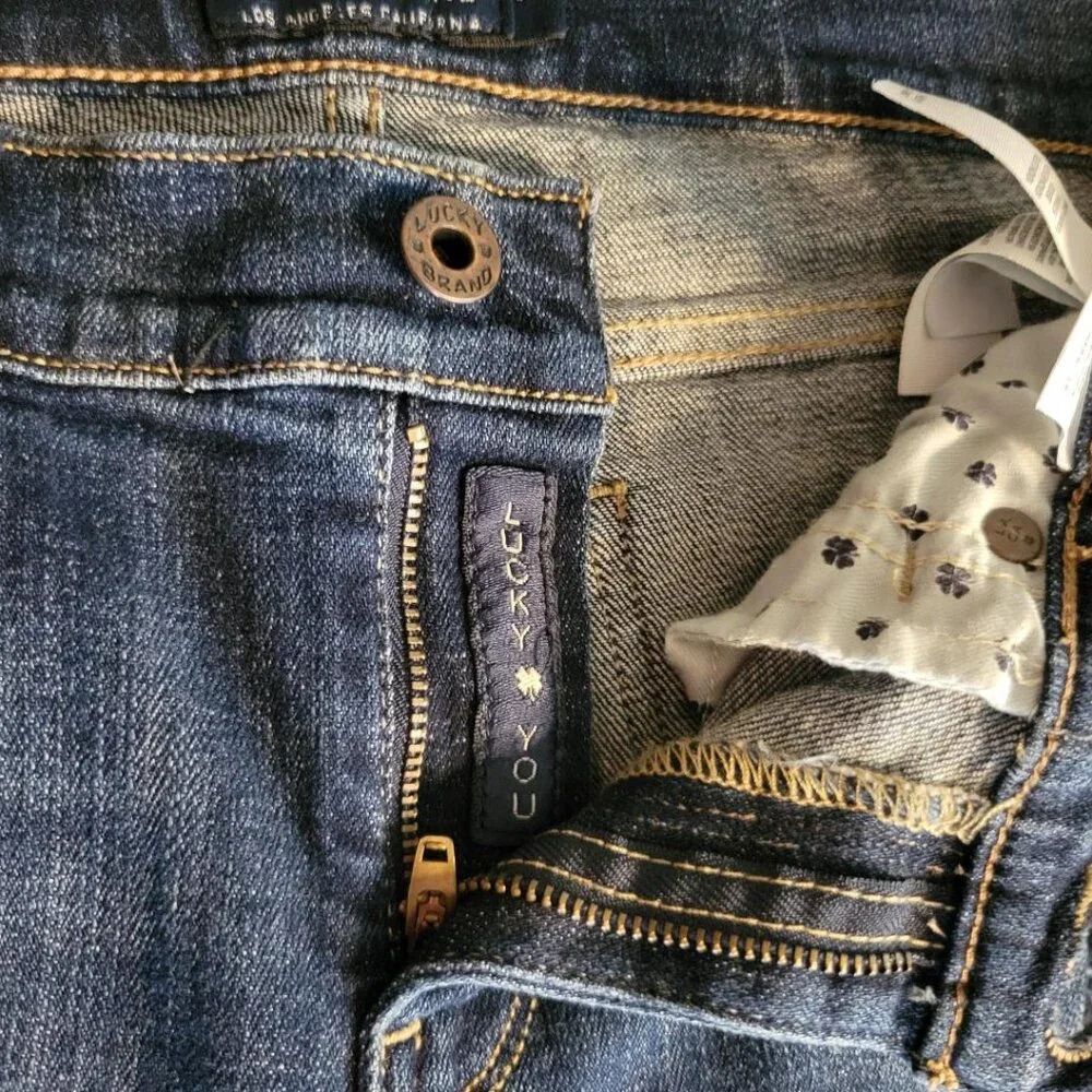 Lucky Brand Medium Wash Sweet Straight Jeans - Size 4/27 - Picture 5 of 15
